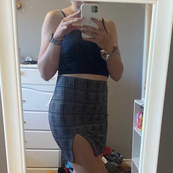 Eclipse Skirt - Picture 3 of 4